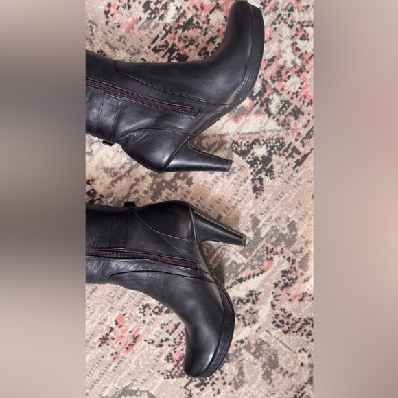 100% natural Leather Heeled Boots in black,used once - Picture 12 of 14